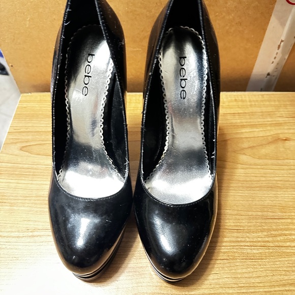 5” platform Bebe patent heels - Picture 4 of 6